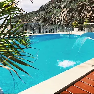 apartamentos-tapahuga.in-canary-islands.com/